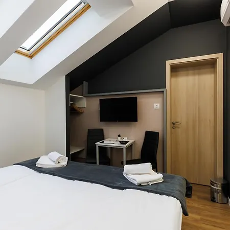 Hotel Safari 3*